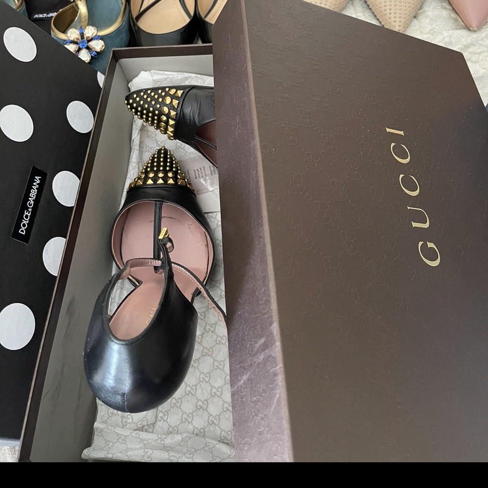 Amazing Gucci heels!!